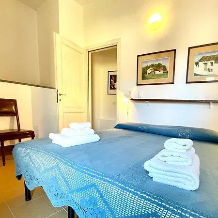 Holiday home Il Carrubo & *