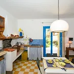 Il Carrubo With Jacuzzi & Sauna * בארי סארדו