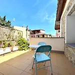 Il Carrubo With Jacuzzi & Sauna בית נופש בארי סארדו