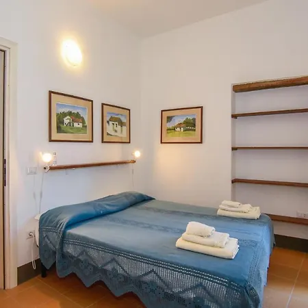 Сasa de vacaciones Il Carrubo & *